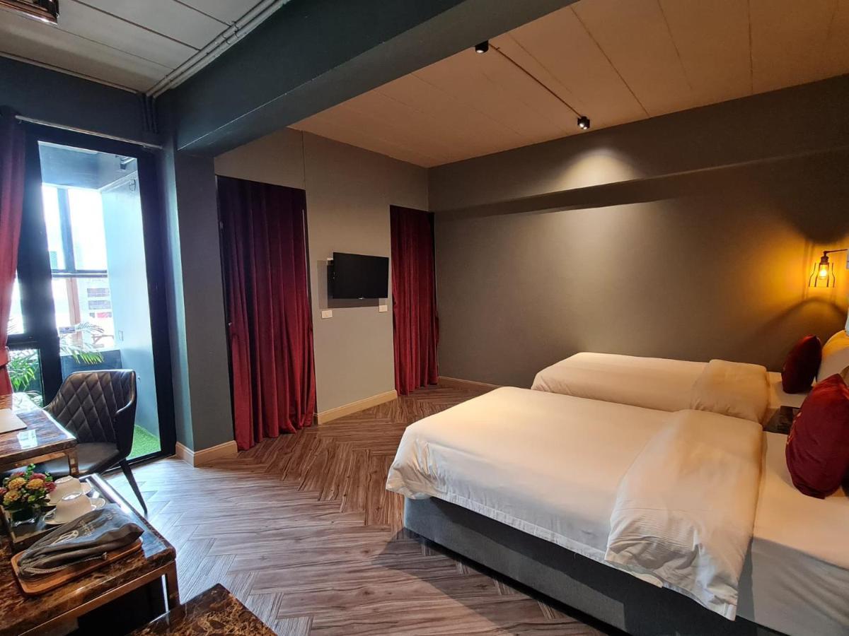 Superior Twin Room with City View