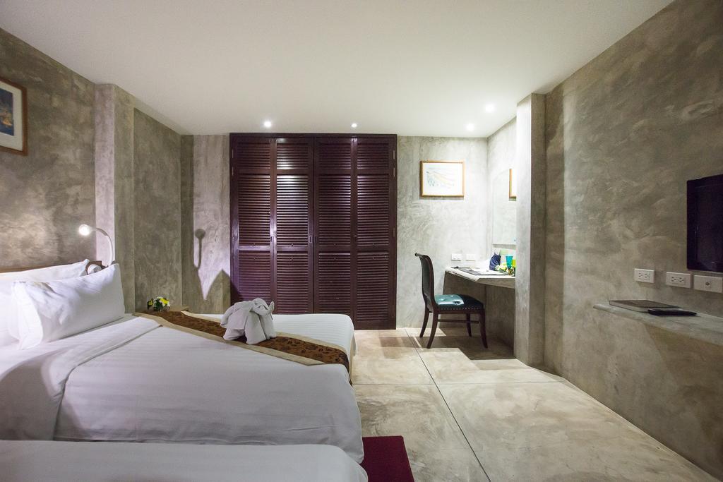 Standard Zimmer mit Kingsize-Bett ohne Fenster