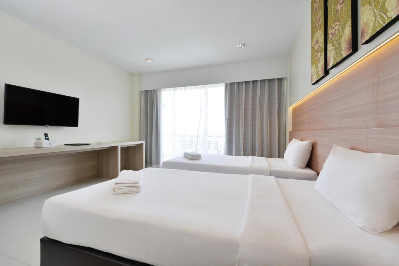 Deluxe Double or Twin Room Pool View