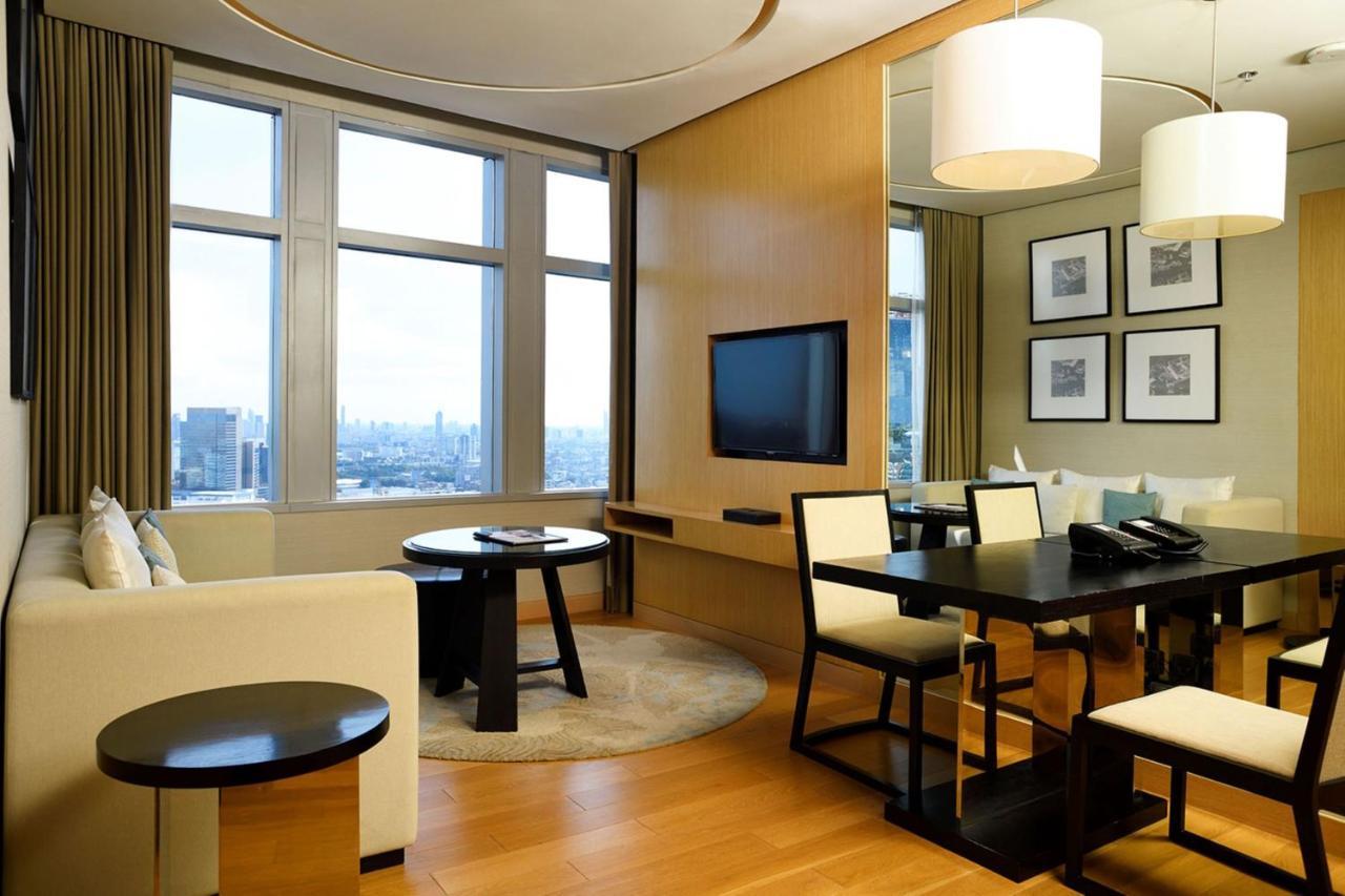 Two-Bedroom Suite High Floor or Executive Lounge Access,1416259932:JPEG