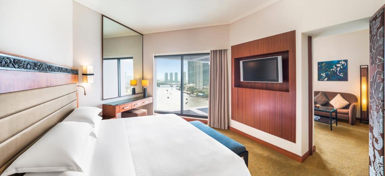 Junior, Club lounge access, Suite, 1 King, River view,1706082233:JPEG