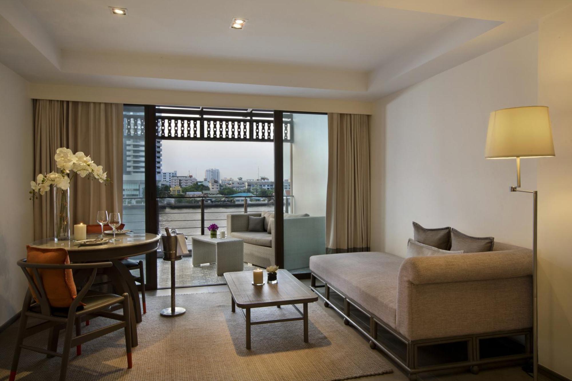 Premium Riva Room River View Balcony