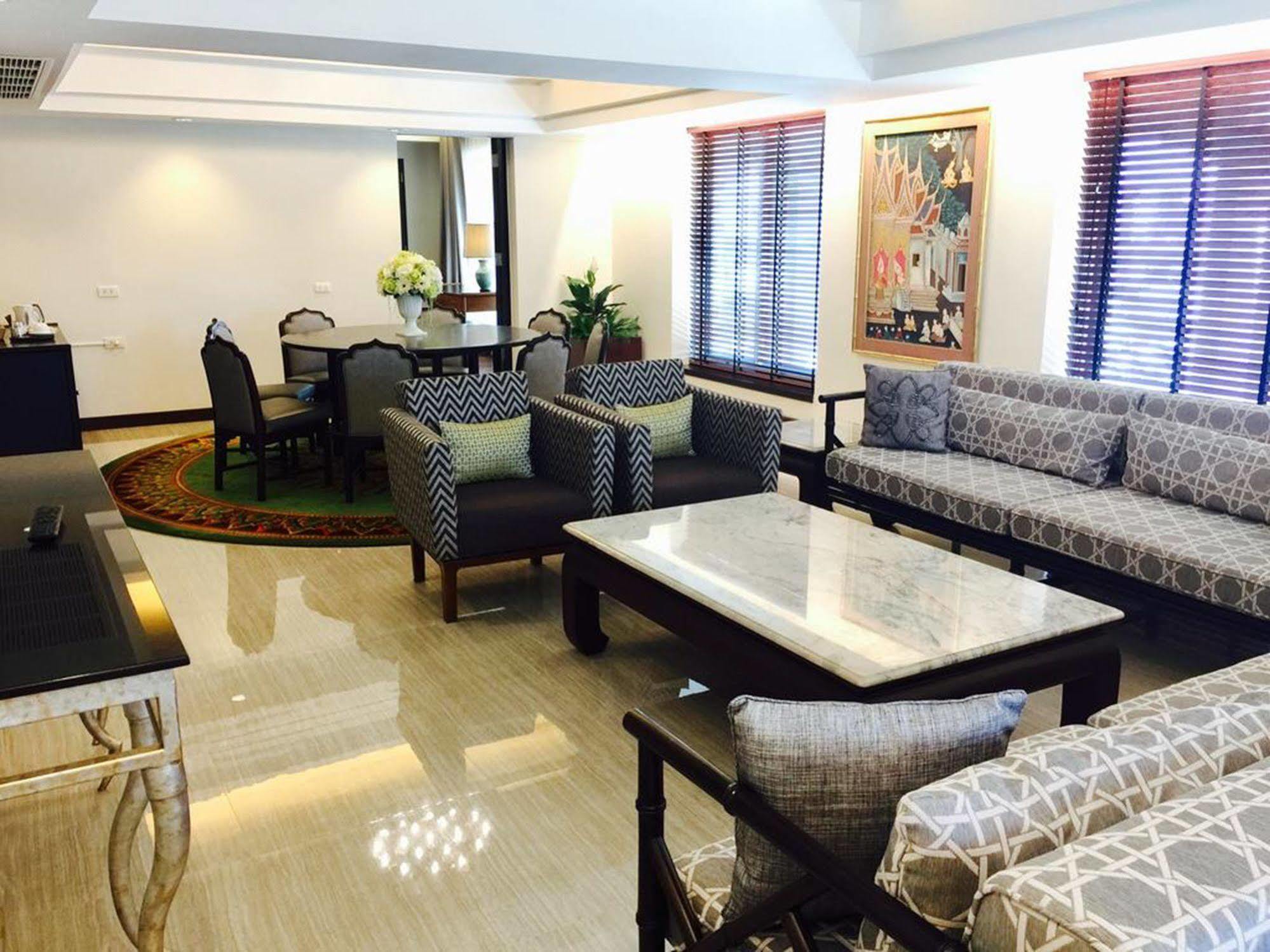 Residential Suite,683455428:JPEG