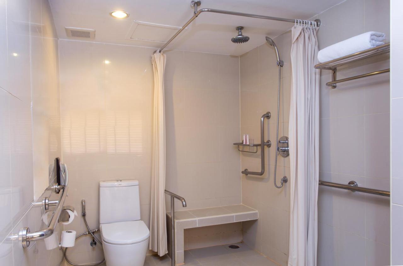 Grande Chambre Lit King-Size Deluxe - Accessible aux Personnes à Mobilité Réduite