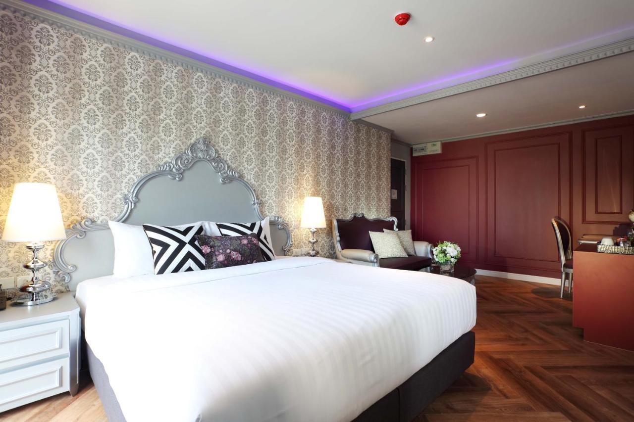 Premier Double Room Street View Spa Bath,1285202533:JPEG