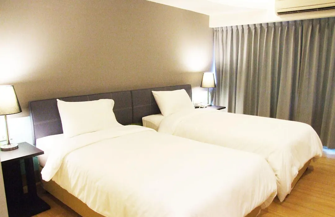 Grand Tower Inn Sathorn Hotel-1