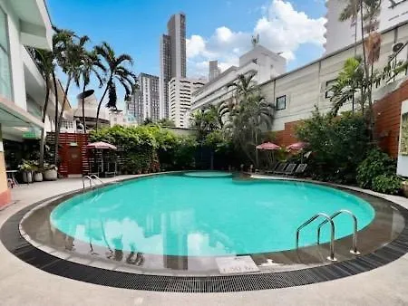 Manhattan Hotel Bangkok-2